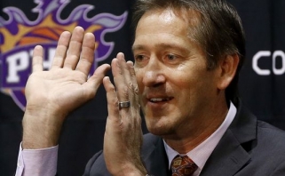 "Suns" atsisakė sumanymo atleisti strategą J.Hornačeką, tačiau pertvarkys trenerių štabą